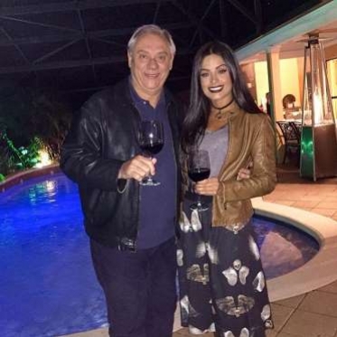 Marcelo Rezende se irrita com comportamento de Aline Riscado
